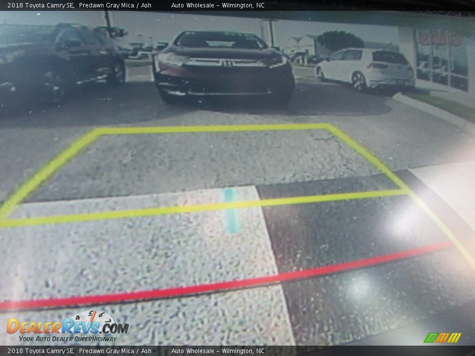 2018 Toyota Camry SE Predawn Gray Mica / Ash Photo #18
