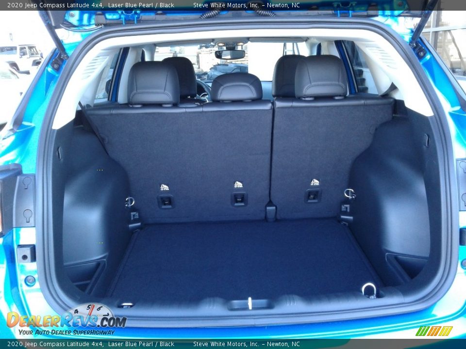 2020 Jeep Compass Latitude 4x4 Laser Blue Pearl / Black Photo #12