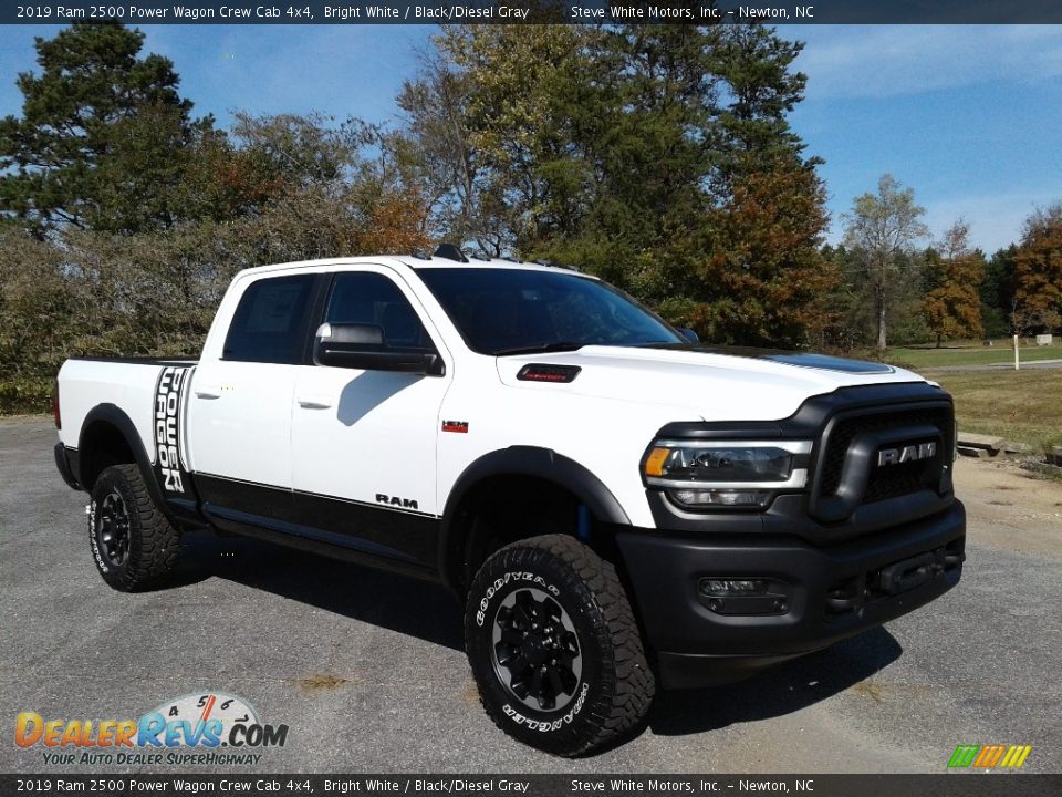 Front 3/4 View of 2019 Ram 2500 Power Wagon Crew Cab 4x4 Photo #4