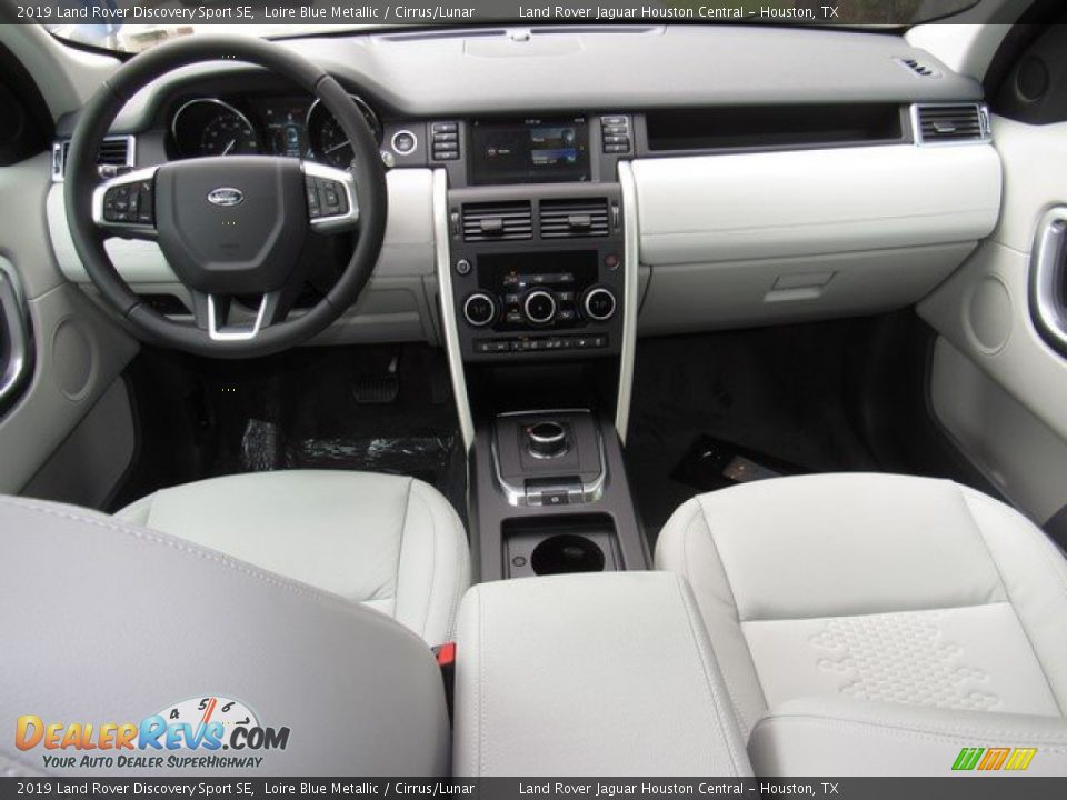Dashboard of 2019 Land Rover Discovery Sport SE Photo #4