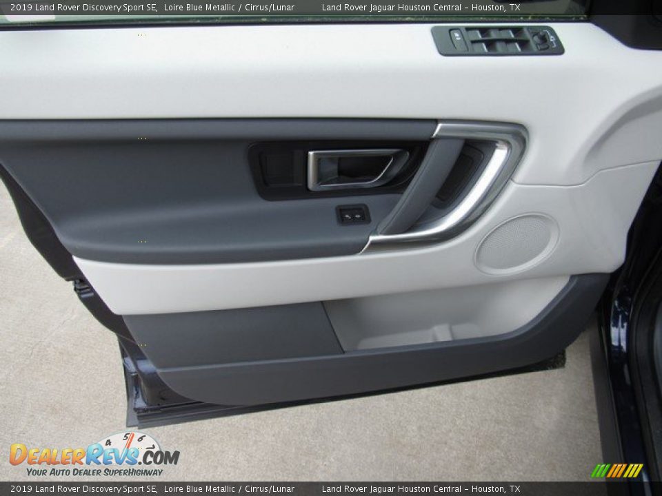 Door Panel of 2019 Land Rover Discovery Sport SE Photo #22