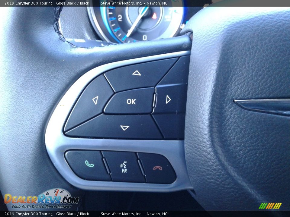 2019 Chrysler 300 Touring Gloss Black / Black Photo #16