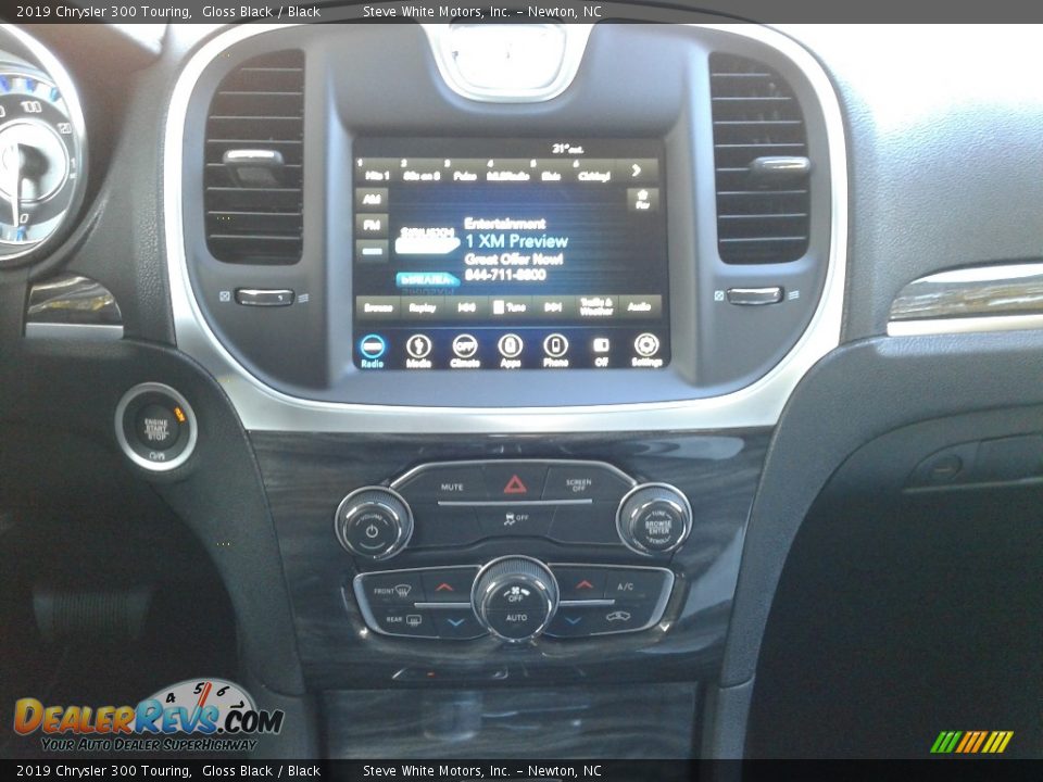 2019 Chrysler 300 Touring Gloss Black / Black Photo #19