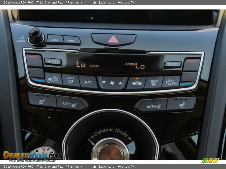 Controls of 2019 Acura RDX FWD Photo #29