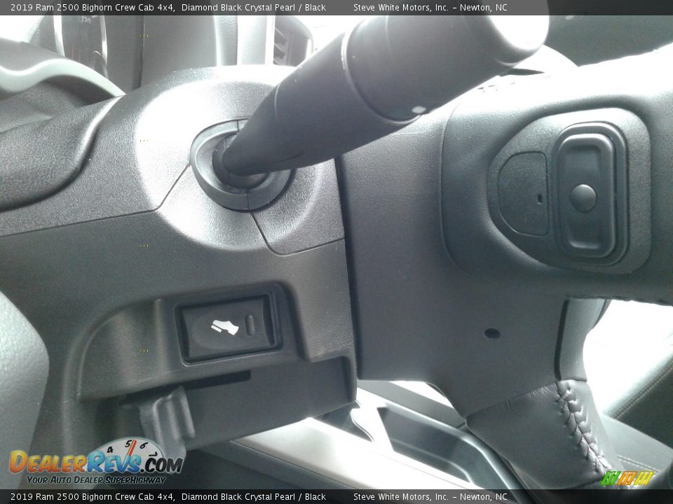 2019 Ram 2500 Bighorn Crew Cab 4x4 Diamond Black Crystal Pearl / Black Photo #15