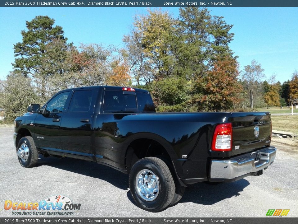 2019 Ram 3500 Tradesman Crew Cab 4x4 Diamond Black Crystal Pearl / Black Photo #8
