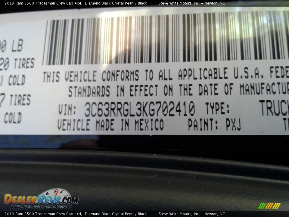2019 Ram 3500 Tradesman Crew Cab 4x4 Diamond Black Crystal Pearl / Black Photo #29