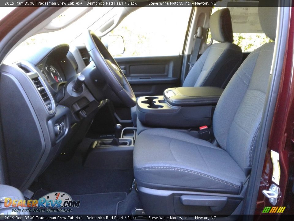 2019 Ram 3500 Tradesman Crew Cab 4x4 Delmonico Red Pearl / Black Photo #11