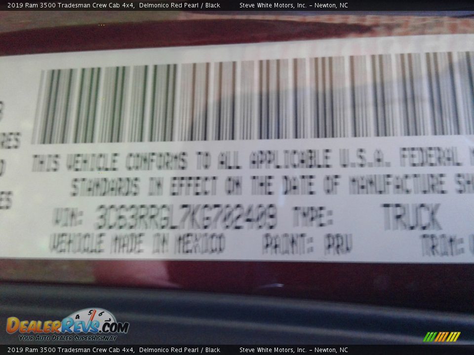 2019 Ram 3500 Tradesman Crew Cab 4x4 Delmonico Red Pearl / Black Photo #30