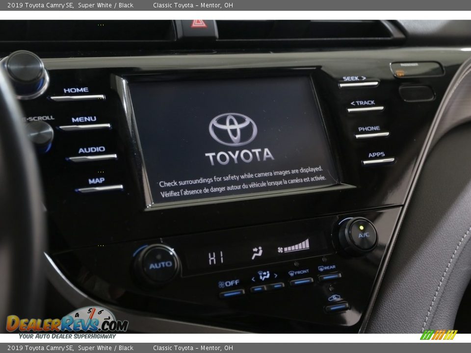 2019 Toyota Camry SE Super White / Black Photo #8