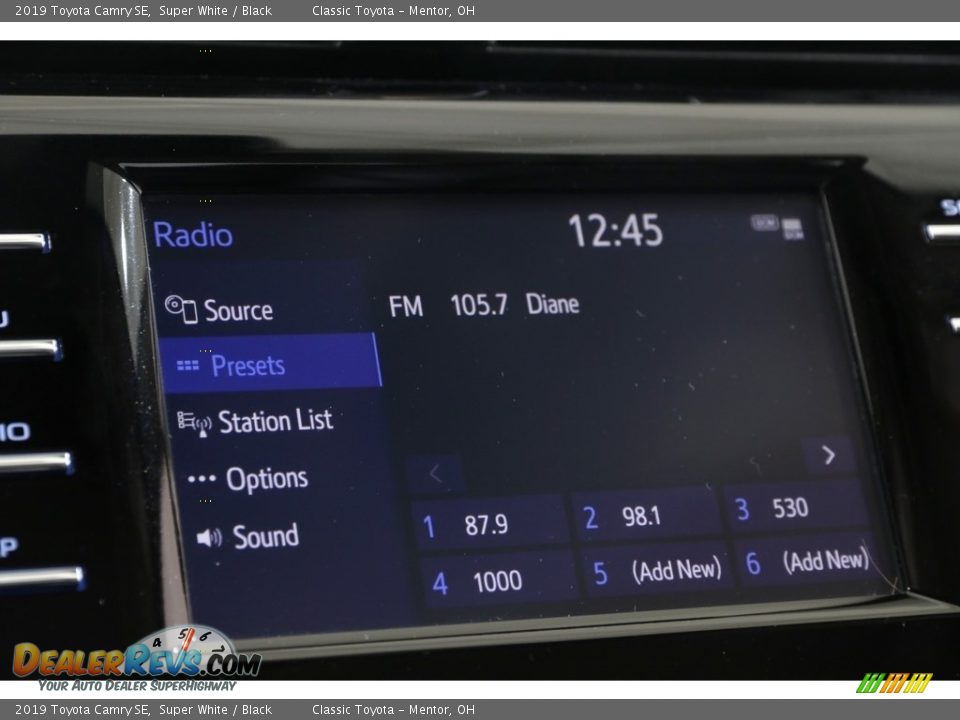 2019 Toyota Camry SE Super White / Black Photo #11
