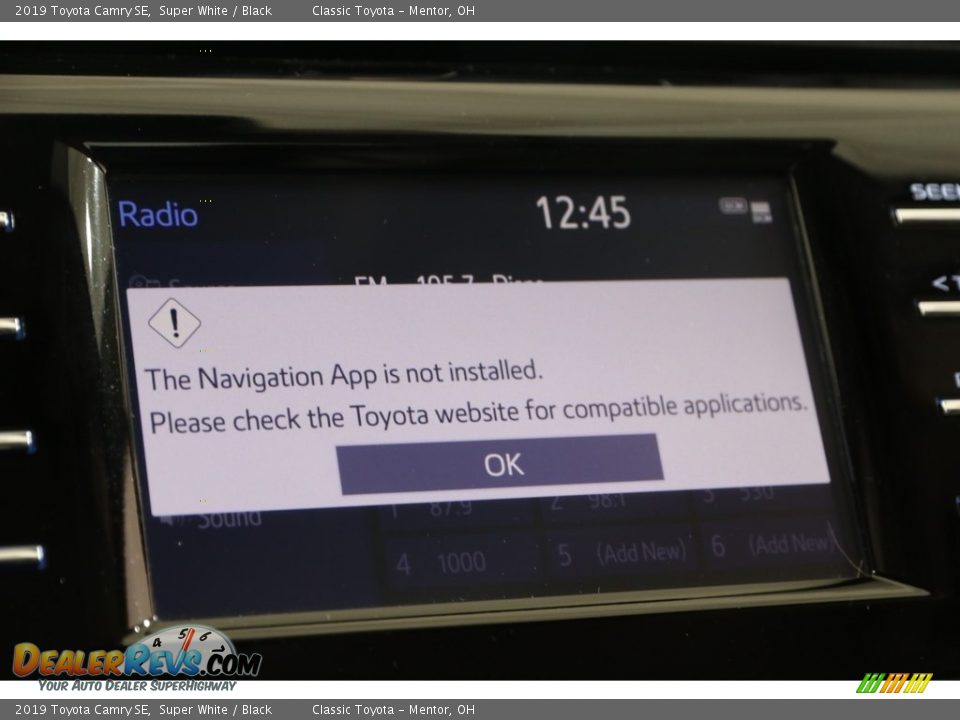 2019 Toyota Camry SE Super White / Black Photo #12