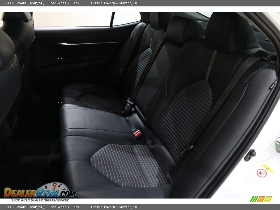 2019 Toyota Camry SE Super White / Black Photo #18