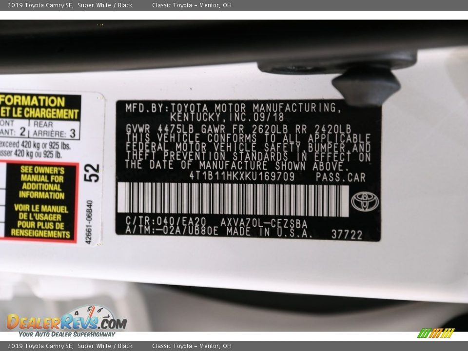 2019 Toyota Camry SE Super White / Black Photo #21