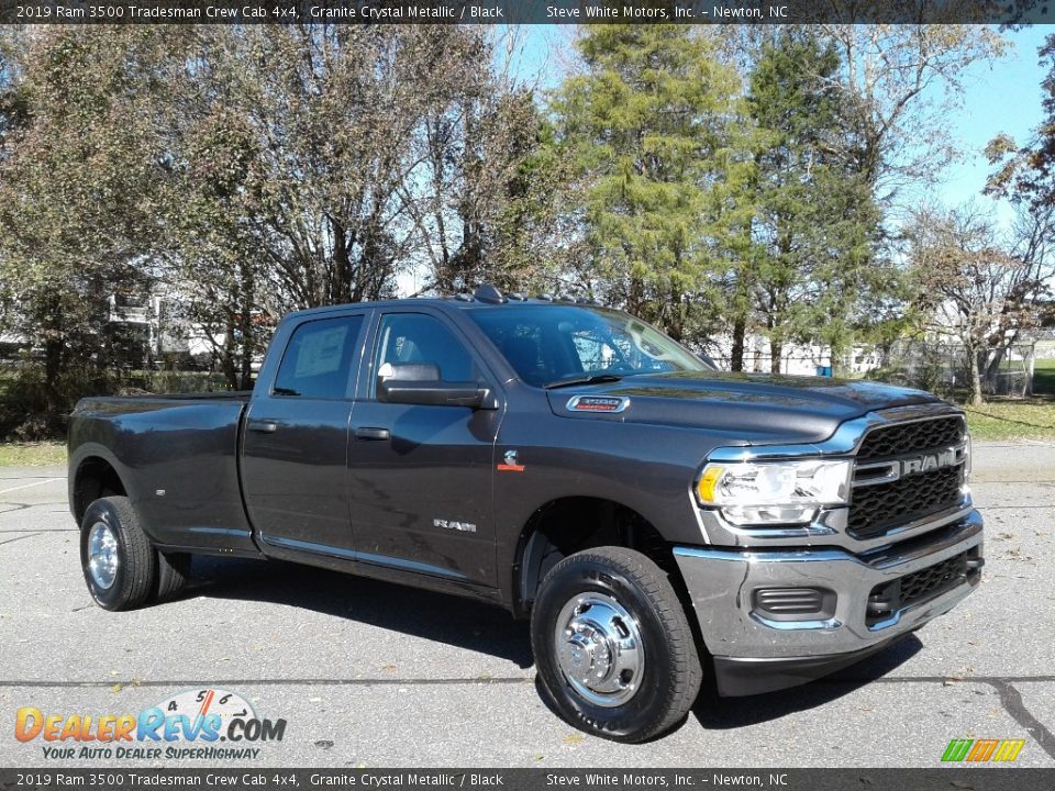 2019 Ram 3500 Tradesman Crew Cab 4x4 Granite Crystal Metallic / Black Photo #4