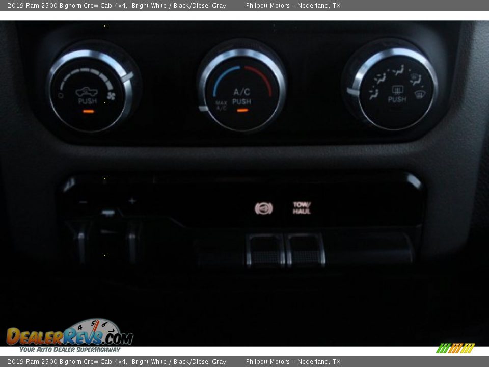 2019 Ram 2500 Bighorn Crew Cab 4x4 Bright White / Black/Diesel Gray Photo #16