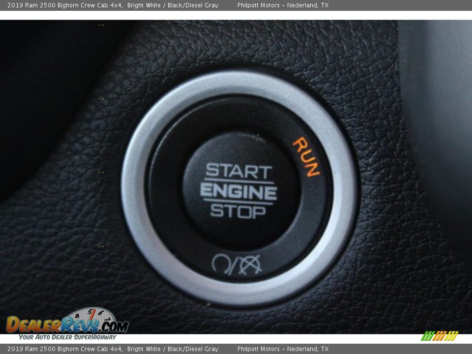 2019 Ram 2500 Bighorn Crew Cab 4x4 Bright White / Black/Diesel Gray Photo #18