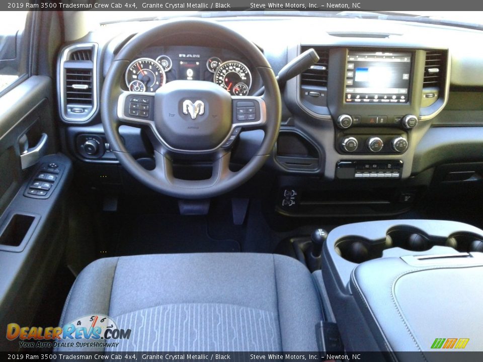 2019 Ram 3500 Tradesman Crew Cab 4x4 Granite Crystal Metallic / Black Photo #25
