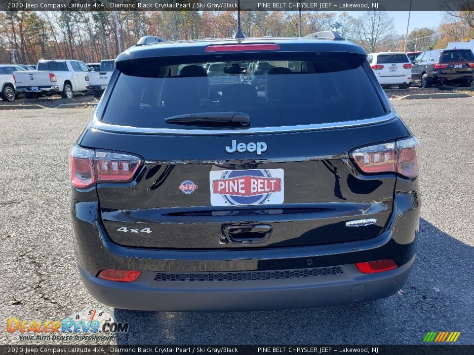 2020 Jeep Compass Latitude 4x4 Diamond Black Crystal Pearl / Ski Gray/Black Photo #5