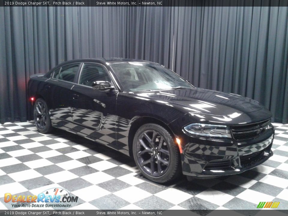 2019 Dodge Charger SXT Pitch Black / Black Photo #4