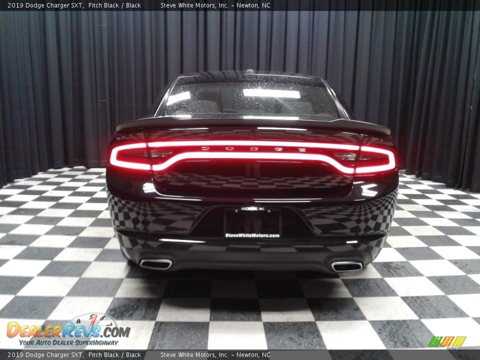 2019 Dodge Charger SXT Pitch Black / Black Photo #7