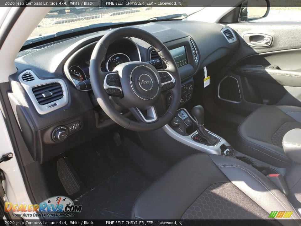 2020 Jeep Compass Latitude 4x4 White / Black Photo #7