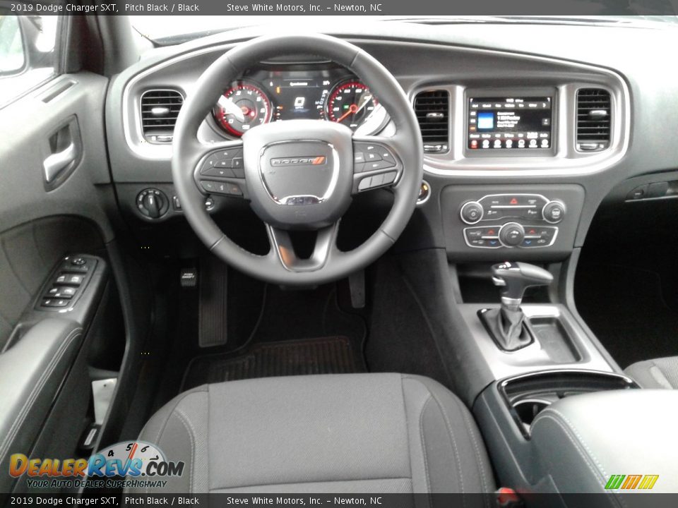 2019 Dodge Charger SXT Pitch Black / Black Photo #27