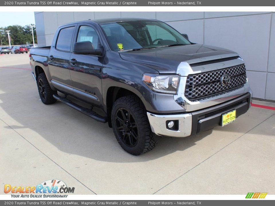 Front 3/4 View of 2020 Toyota Tundra TSS Off Road CrewMax Photo #2