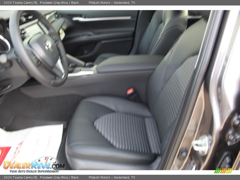 2020 Toyota Camry SE Predawn Gray Mica / Black Photo #10