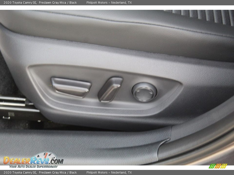 2020 Toyota Camry SE Predawn Gray Mica / Black Photo #11