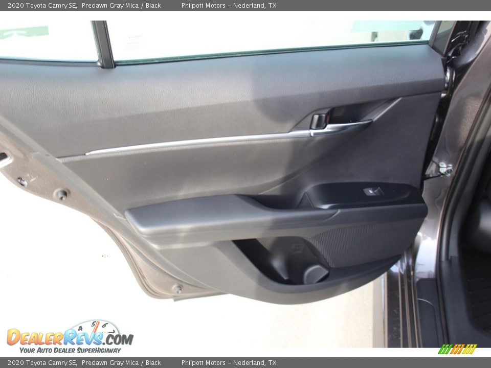 2020 Toyota Camry SE Predawn Gray Mica / Black Photo #19