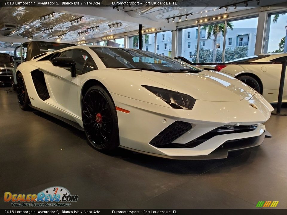 Bianco Isis 2018 Lamborghini Aventador S Photo #1
