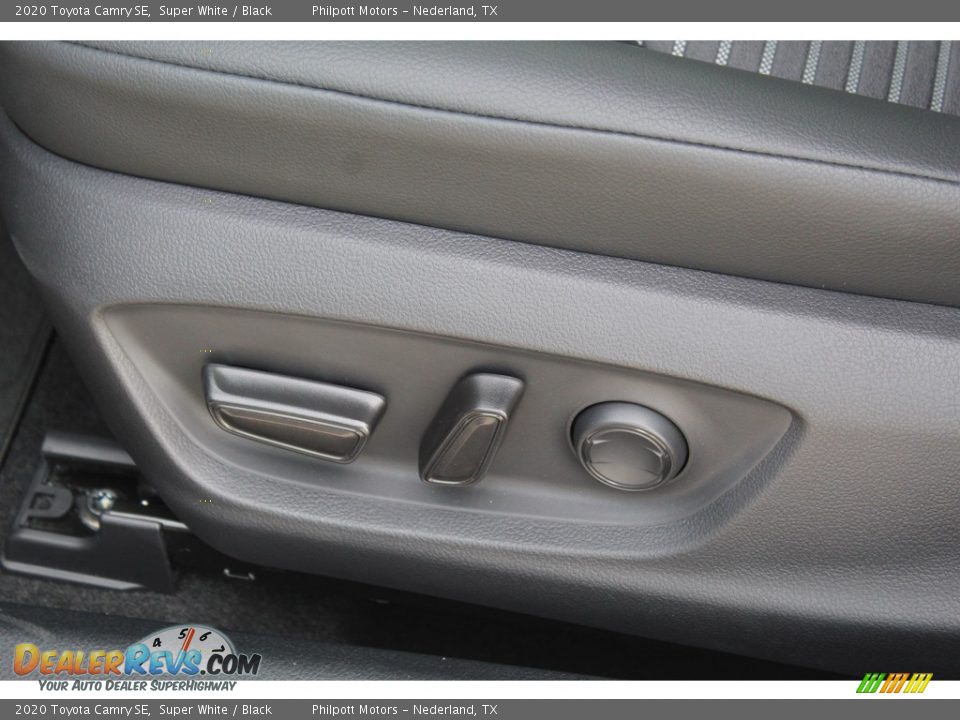2020 Toyota Camry SE Super White / Black Photo #11