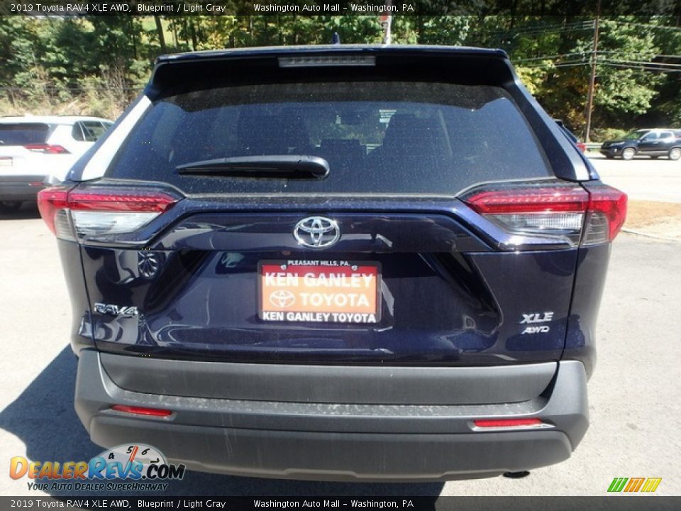 2019 Toyota RAV4 XLE AWD Blueprint / Light Gray Photo #4