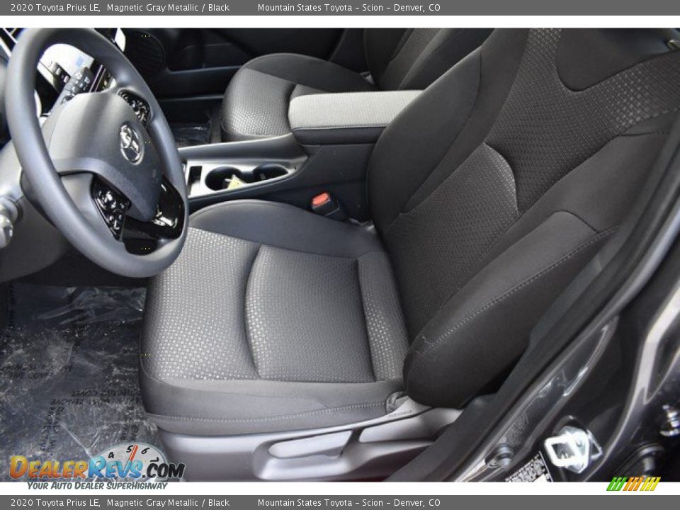 2020 Toyota Prius LE Magnetic Gray Metallic / Black Photo #6