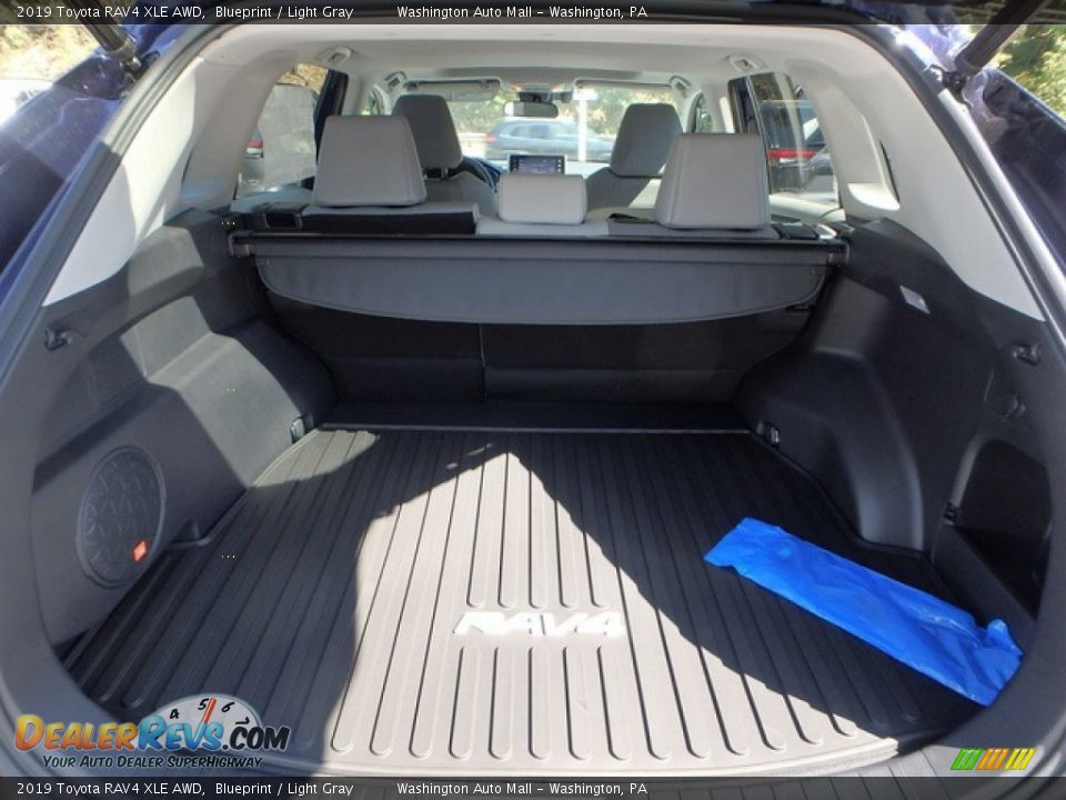 2019 Toyota RAV4 XLE AWD Blueprint / Light Gray Photo #5