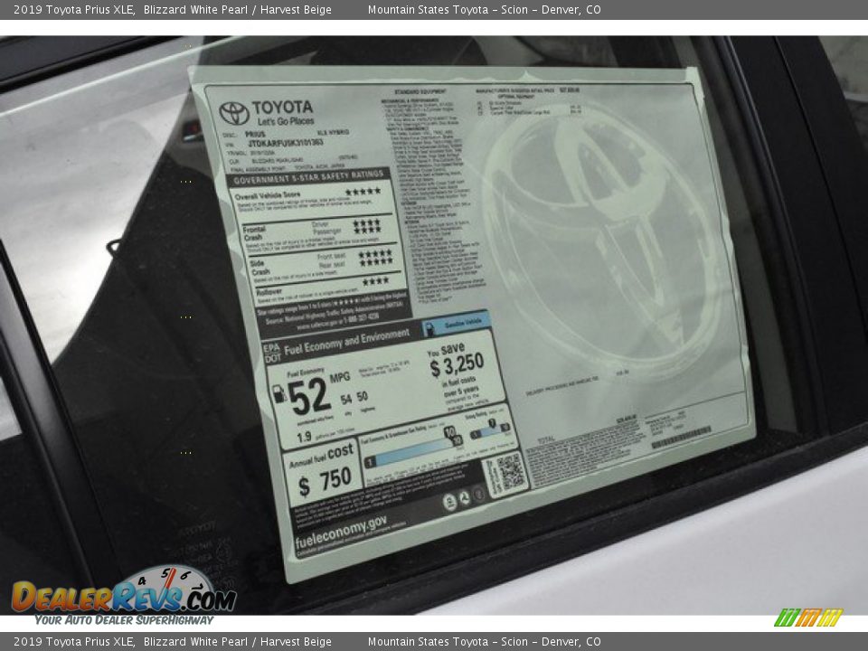 2019 Toyota Prius XLE Blizzard White Pearl / Harvest Beige Photo #10