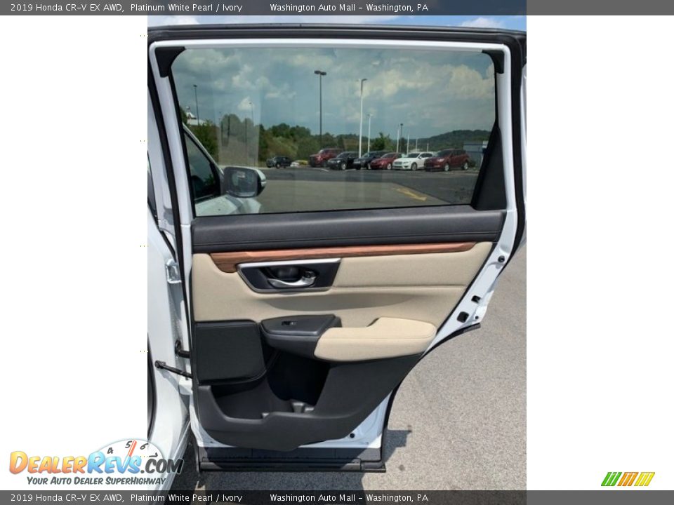 Door Panel of 2019 Honda CR-V EX AWD Photo #23