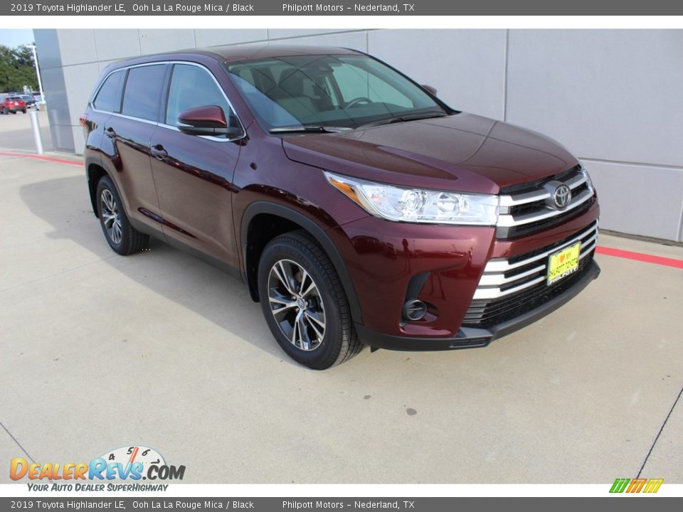 2019 Toyota Highlander LE Ooh La La Rouge Mica / Black Photo #2