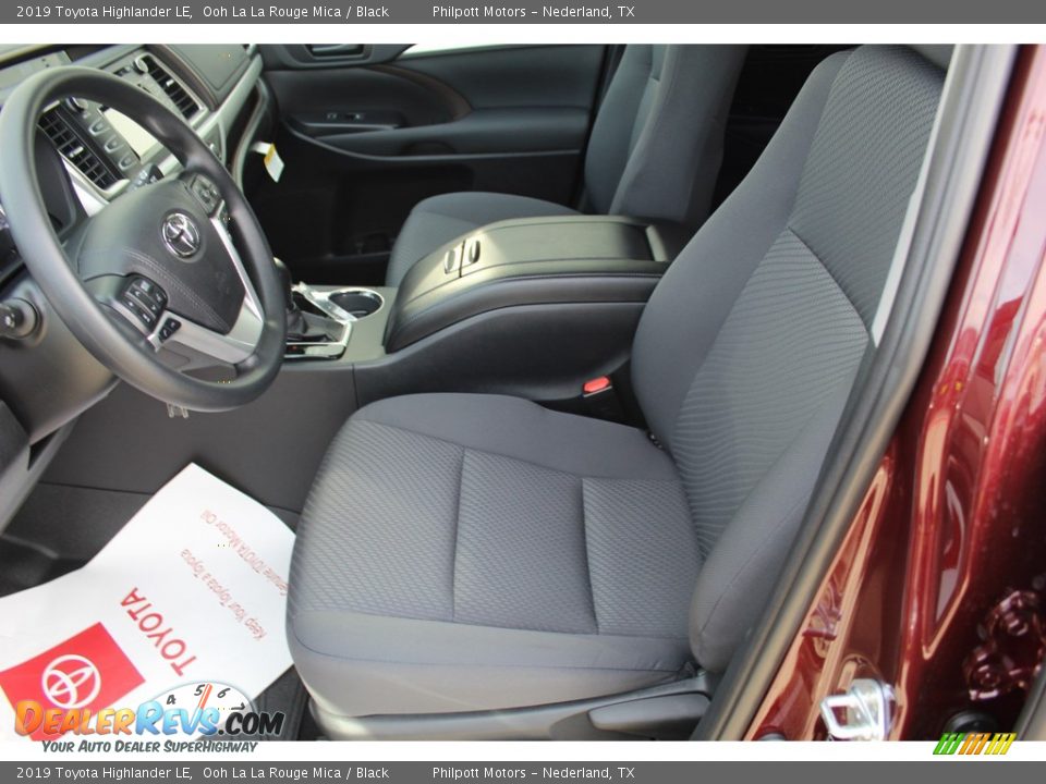 2019 Toyota Highlander LE Ooh La La Rouge Mica / Black Photo #9