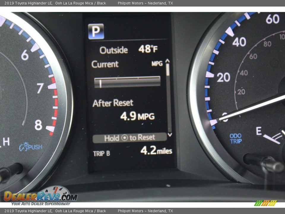 2019 Toyota Highlander LE Ooh La La Rouge Mica / Black Photo #13
