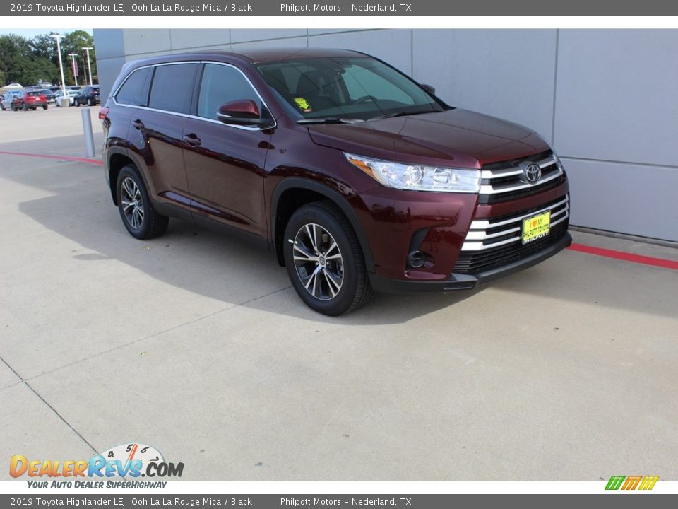 2019 Toyota Highlander LE Ooh La La Rouge Mica / Black Photo #2