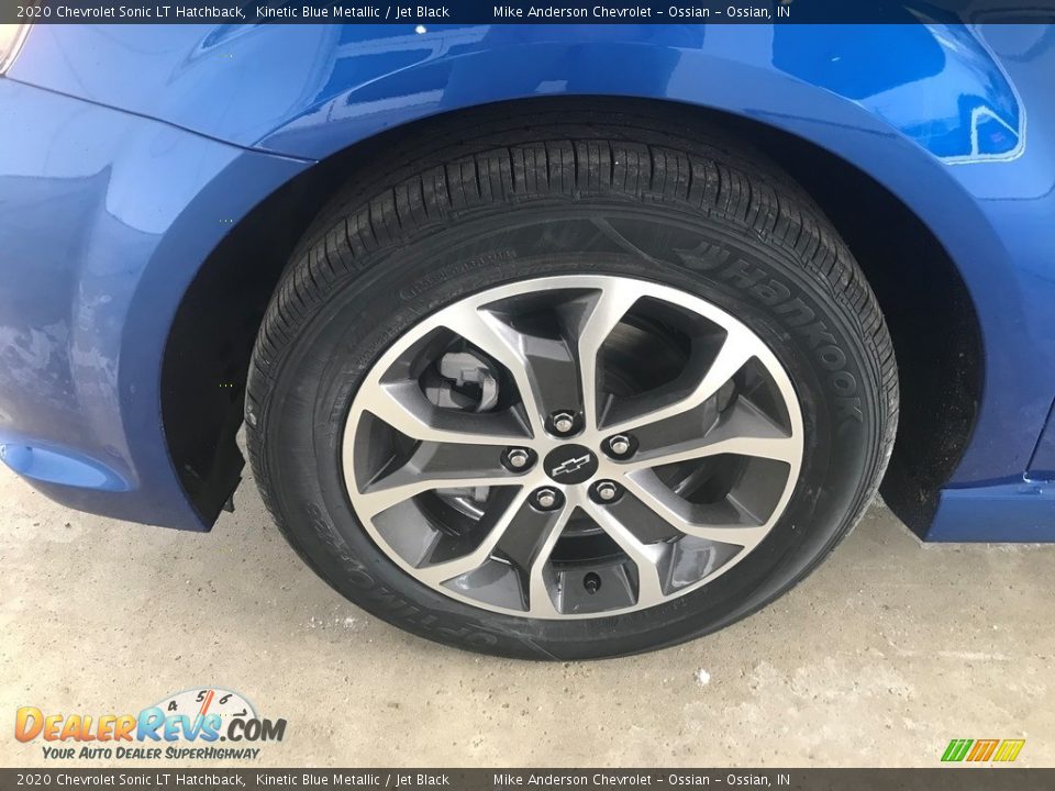 2020 Chevrolet Sonic LT Hatchback Wheel Photo #8
