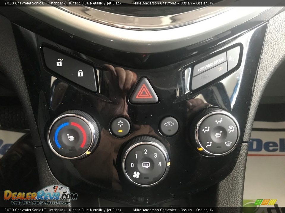 Controls of 2020 Chevrolet Sonic LT Hatchback Photo #20