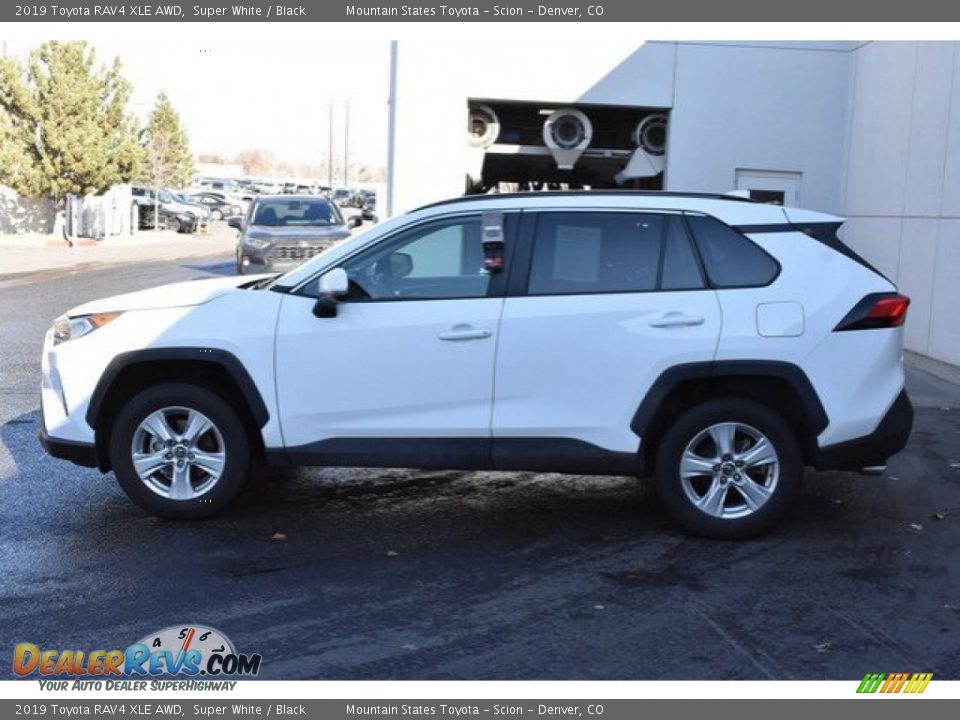 2019 Toyota RAV4 XLE AWD Super White / Black Photo #3