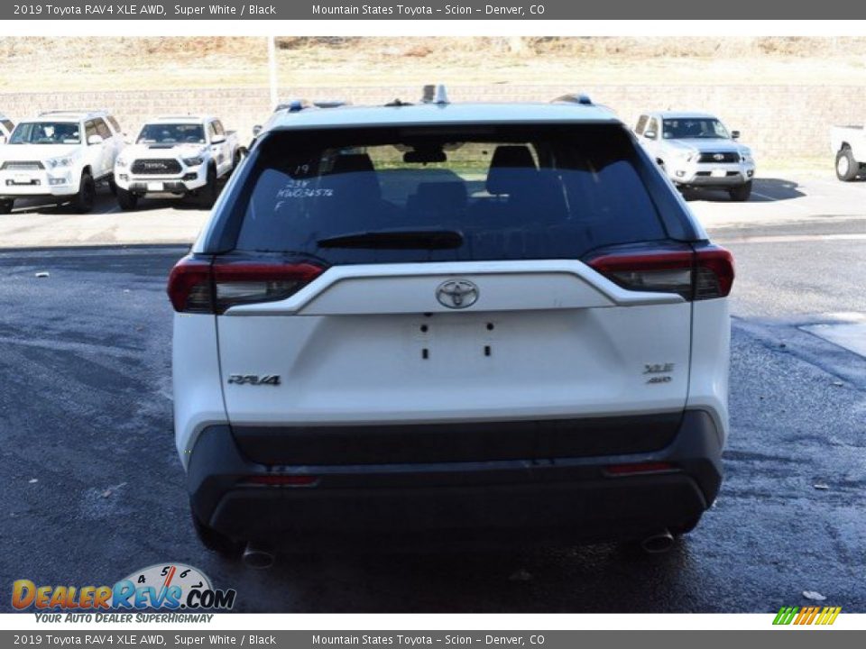 2019 Toyota RAV4 XLE AWD Super White / Black Photo #5