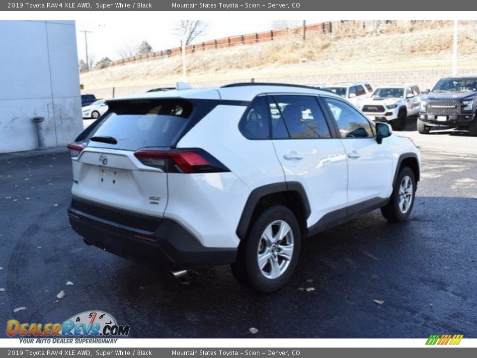 2019 Toyota RAV4 XLE AWD Super White / Black Photo #6