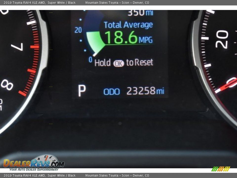 2019 Toyota RAV4 XLE AWD Super White / Black Photo #12