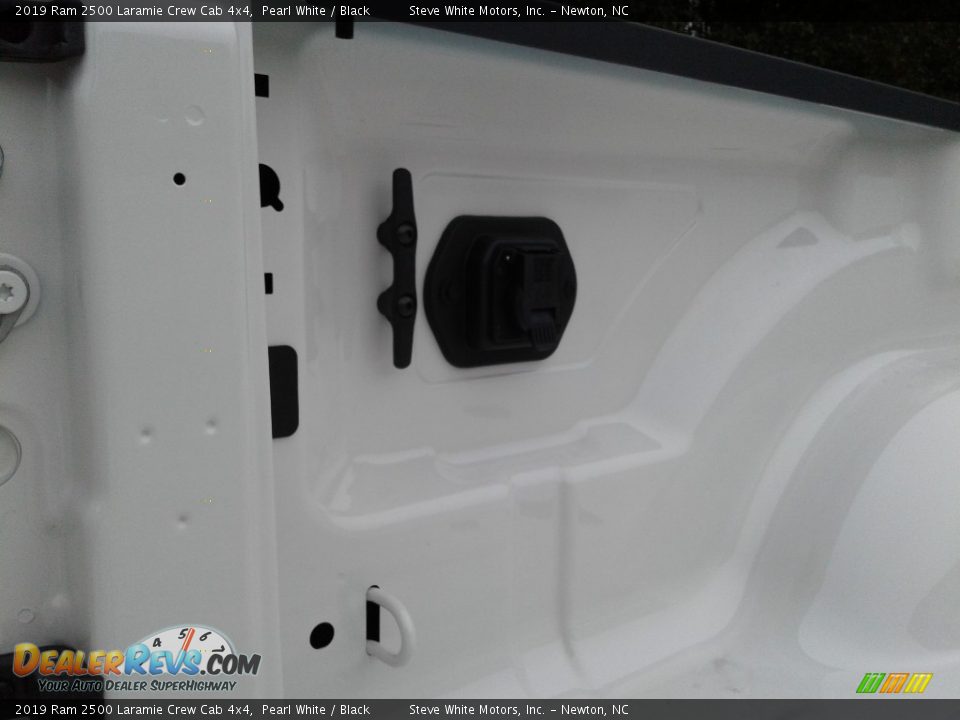 2019 Ram 2500 Laramie Crew Cab 4x4 Pearl White / Black Photo #12