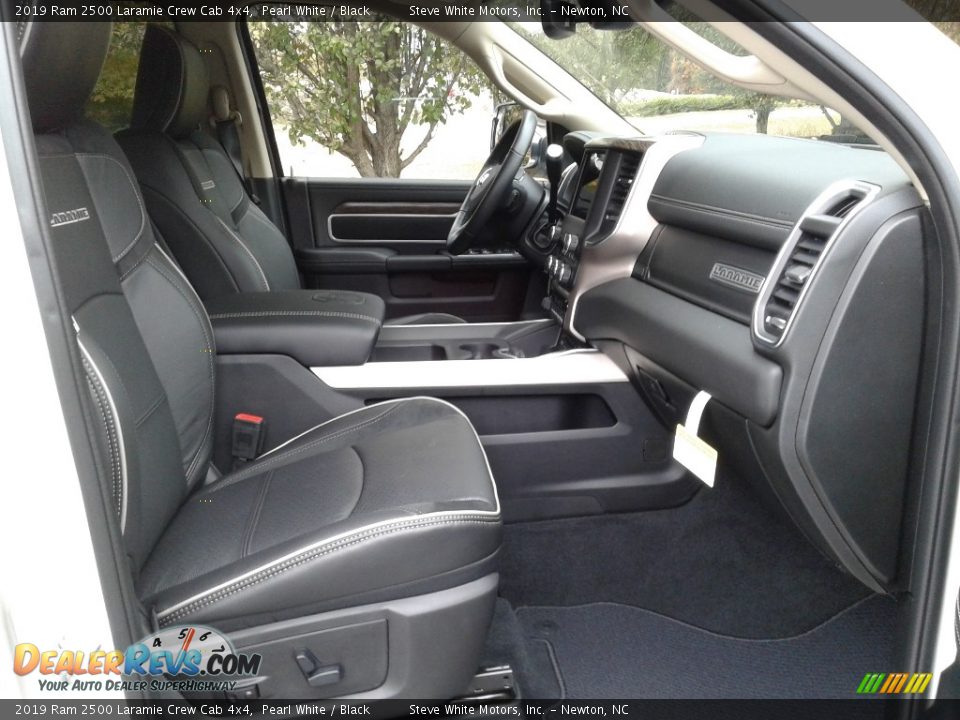 2019 Ram 2500 Laramie Crew Cab 4x4 Pearl White / Black Photo #17